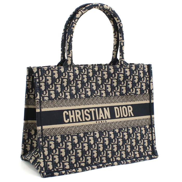 🇫🇷 **DIOR（ディオール）**で叶える 究極のアーティスティック・エレガンス！オンラインで見つける「ブックトート」の輝き！✨