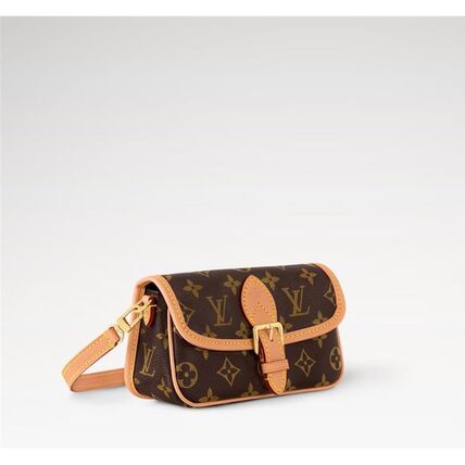 🇫🇷 **Louis Vuitton（ルイ・ヴィトン）**で叶える 究極のミニマリズム！オンラインで見つける「最新スモールレザーグッズ」！✨