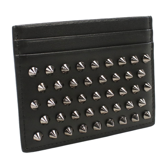 🇫🇷 **Christian Louboutin（クリスチャン ルブタン）**で叶える 官能的なパンキッシュ・エレガンス！オンラインで見つける「スパイク・カードケース」！✨