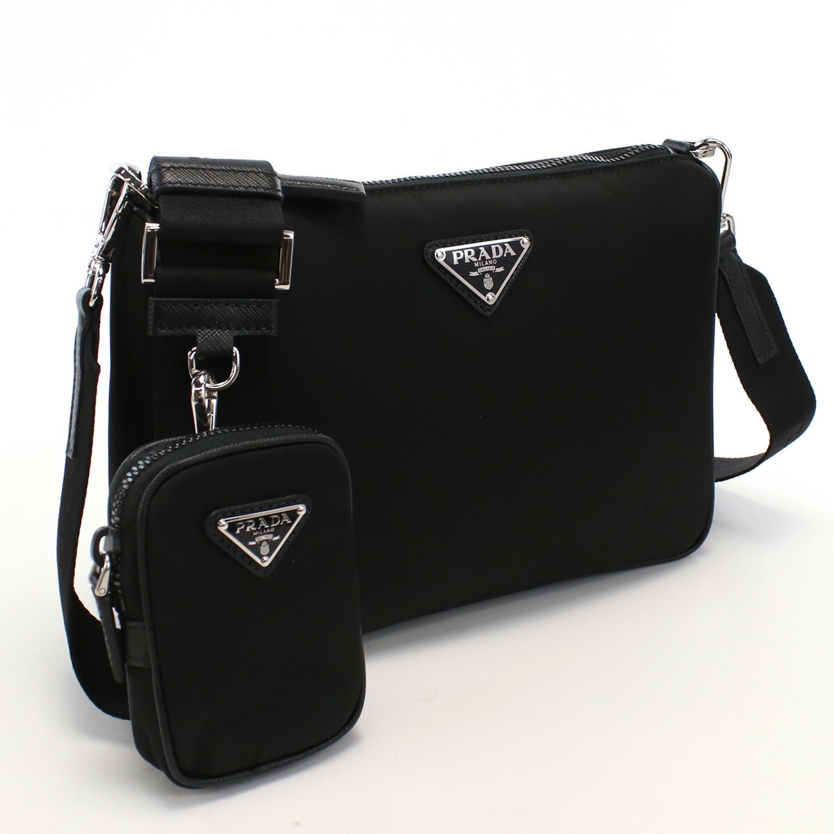 🇬🇧 PRADA（プラダ）で叶える、洗練の都会的モード！オンラインで見つける「Re-Nylon」クロスボディ・コレクション！✨